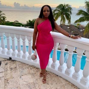 Hot pink house of CB dress